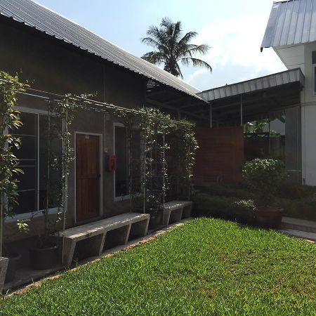 Zan Pla Nade Guesthouse Чианг Рай Екстериор снимка