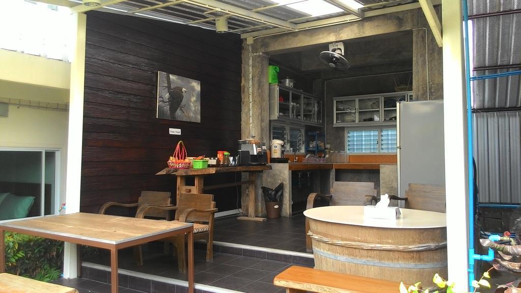 Zan Pla Nade Guesthouse Чианг Рай Екстериор снимка