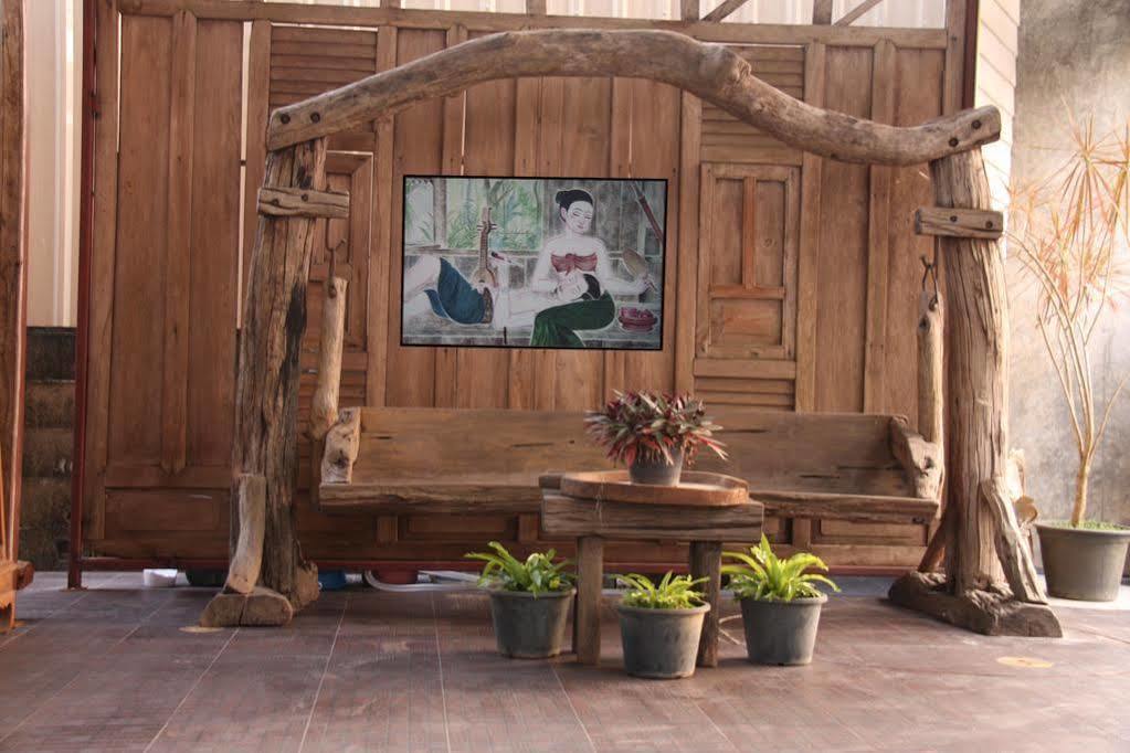 Zan Pla Nade Guesthouse Чианг Рай Екстериор снимка